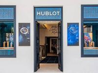 宇舶手表表蒙子坏了处理办法详解